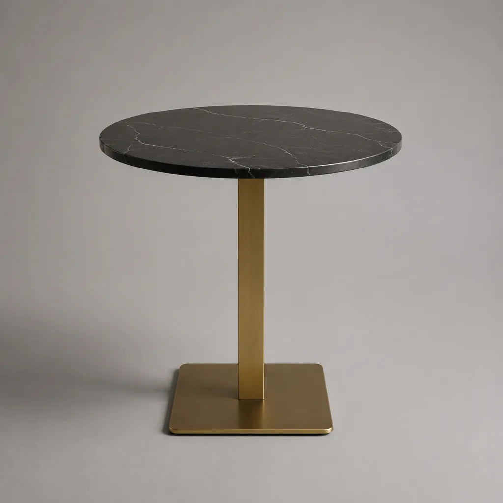 Runder Esstisch aus schwarzem Naturmarmor mit goldenem Edelstahlgestell, Ø 90 × H 75 cm